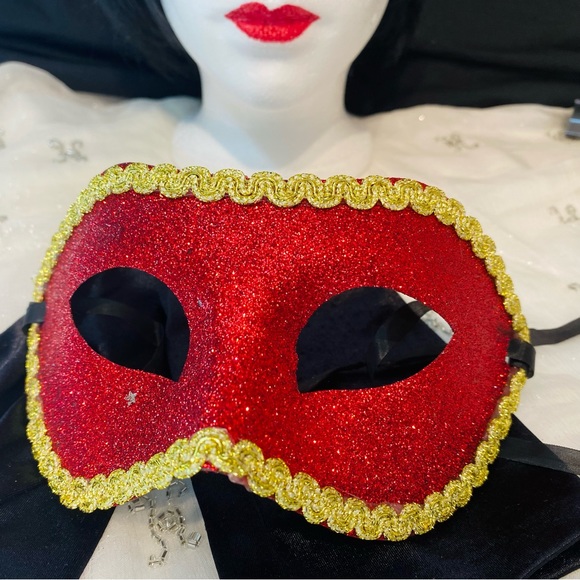 Red Glitter Gold Venetian Carnival Halloween Costume Cosplay Masquerade Mask - Picture 2 of 3